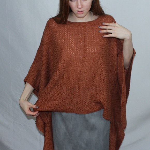 NWT Saks Design History Hi-Lo Pullover Poncho O/S - Picture 2 of 3